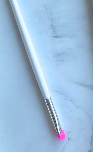 SILICON LASH LIFT BRUSH WHITE STEM & HOT PINK HEAD